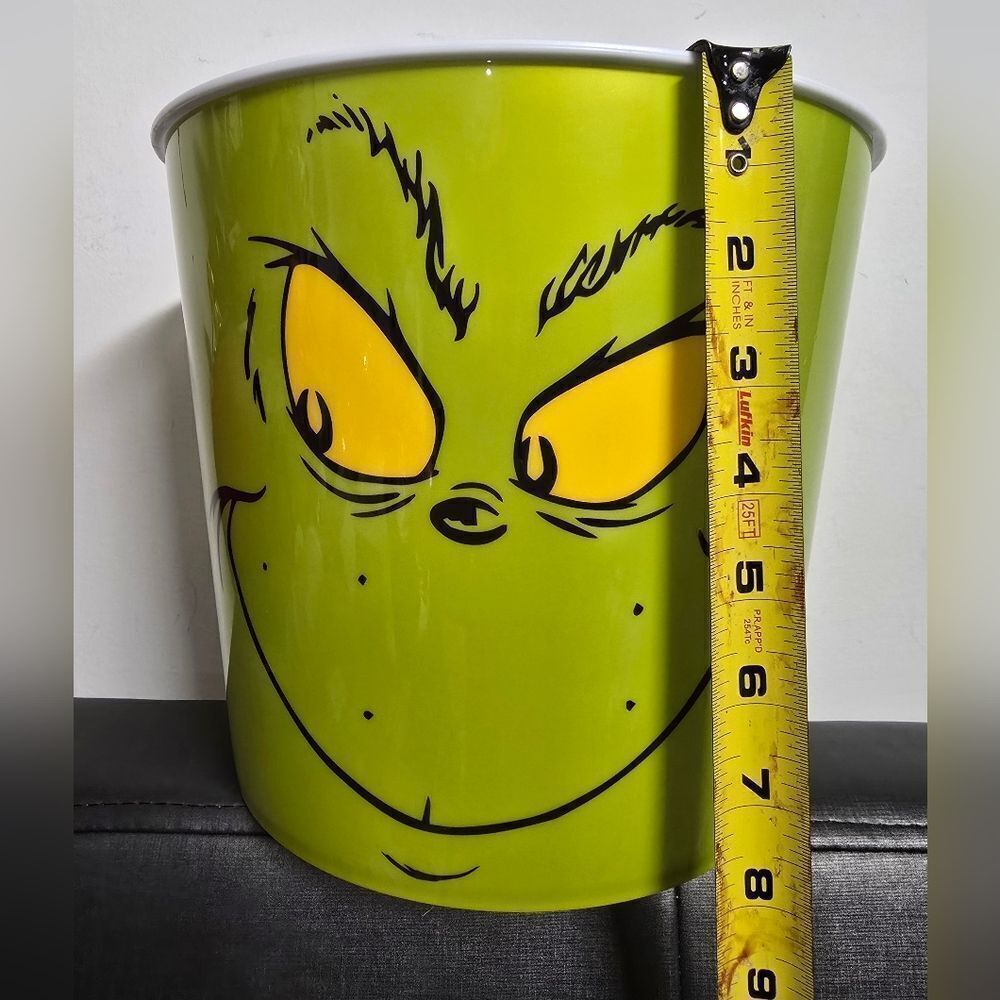 New Plastic Dr. Seuss The Grinch Giant Popcorn Bucket Christmas - Picture 2 of 7